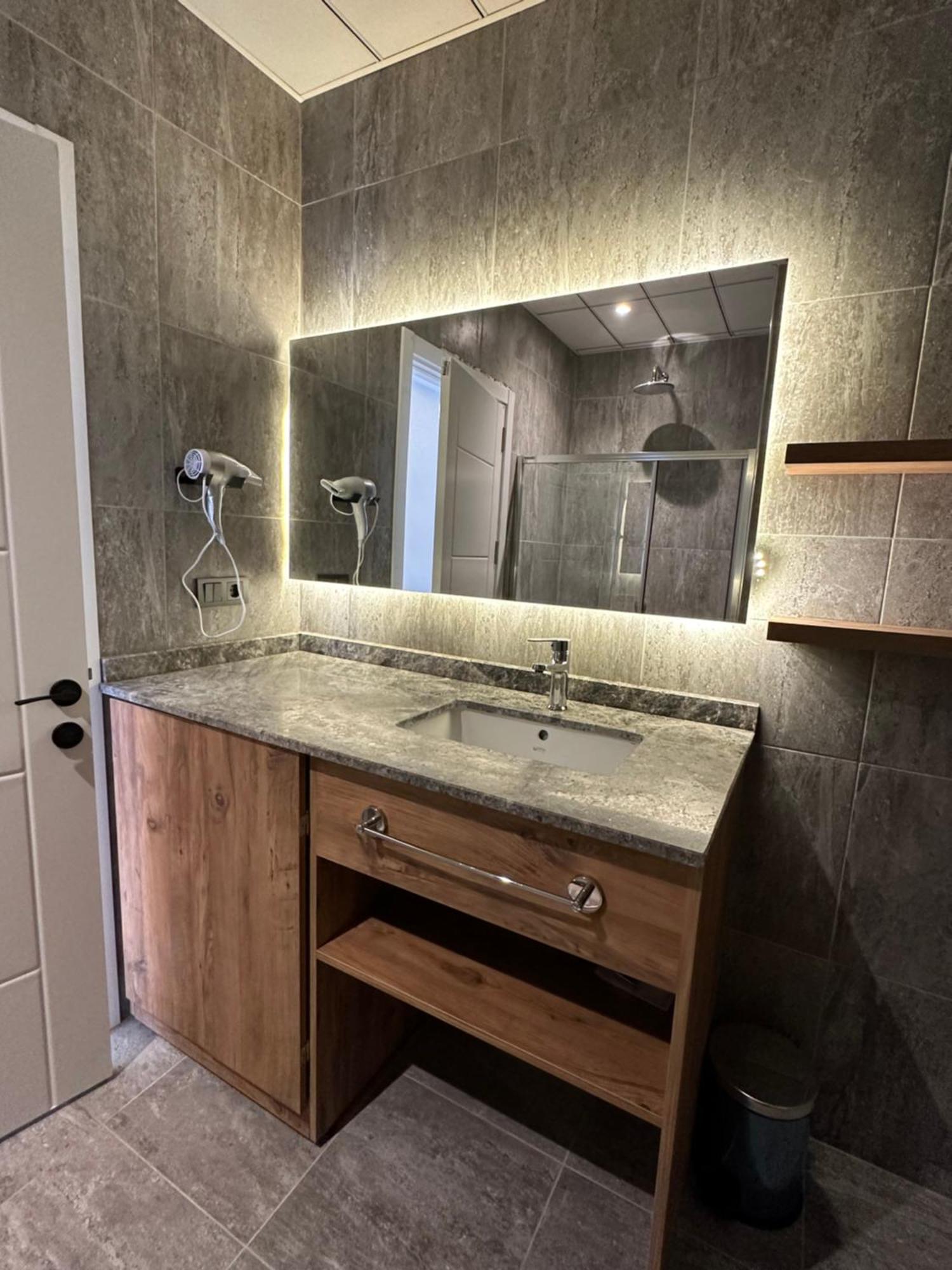 Vista Living Apartments Pelitli  外观 照片