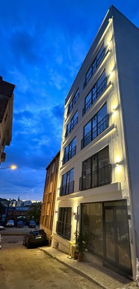 Vista Living Apartments Pelitli  外观 照片
